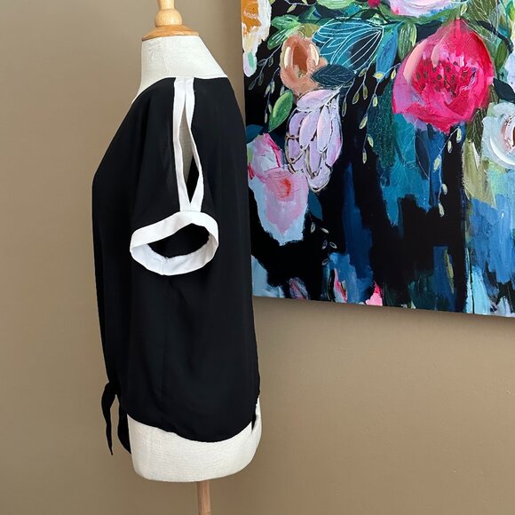 Spense Black & White Contrast Trim Tie-Front Blouse Women's Size Medium - Picture 4 of 9